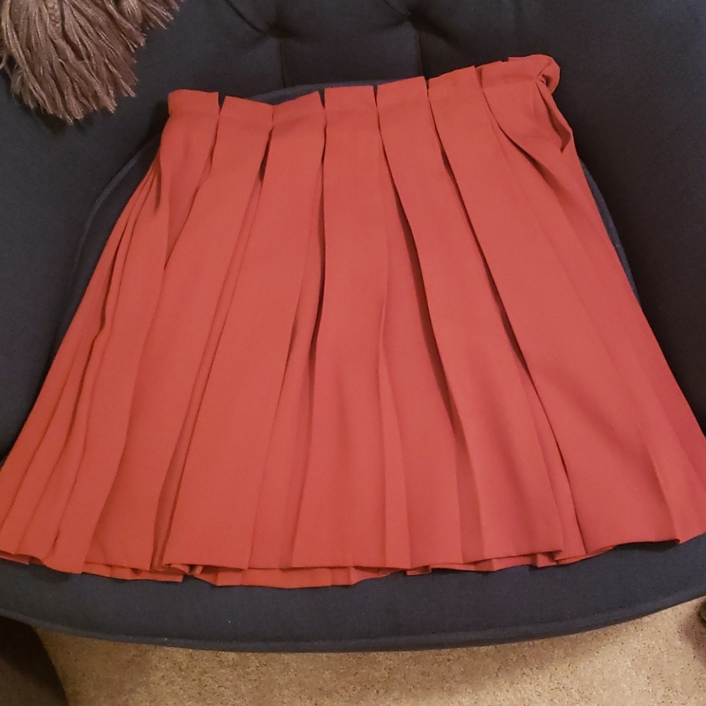 Forever 21 pleated Skirt